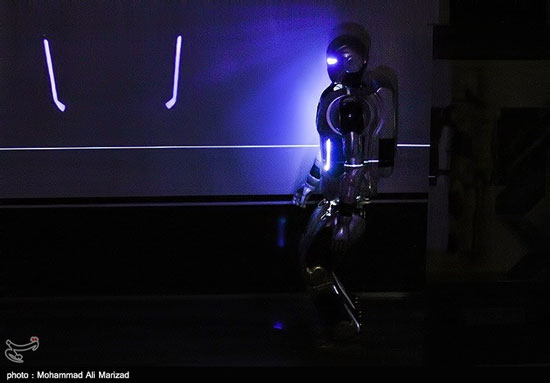 عکس: رونمایی از ربات انسان‌ نمای سورنا